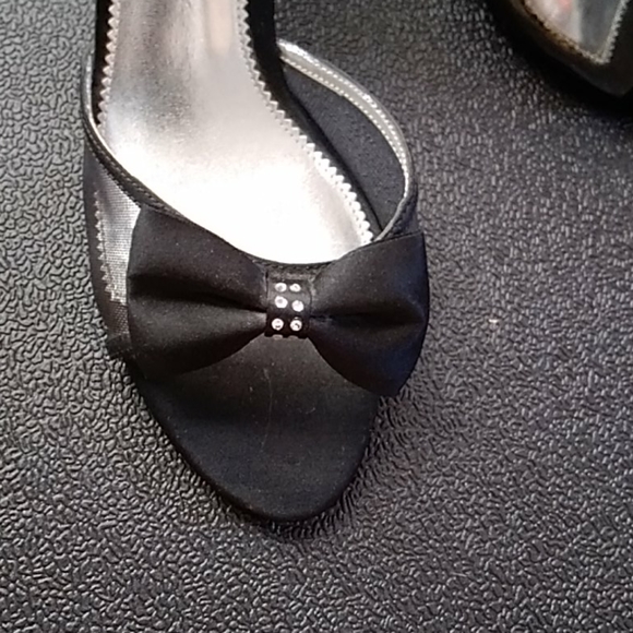 Women's Heels - Picture 4 of 6